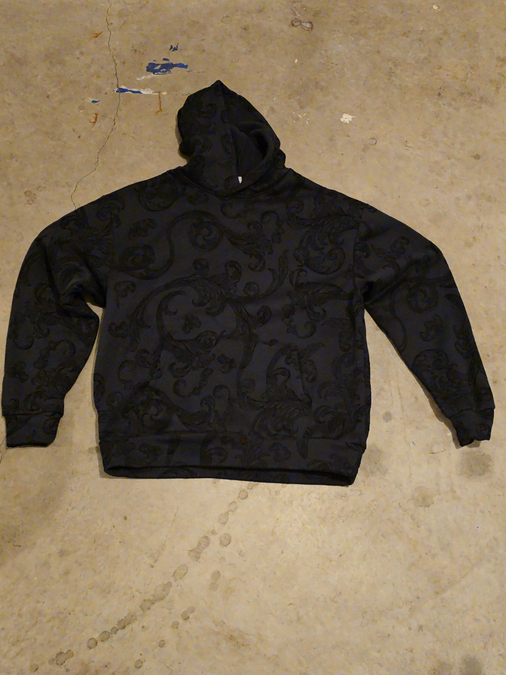 Men's Black Decorative Scroll-Pattern Hoodie